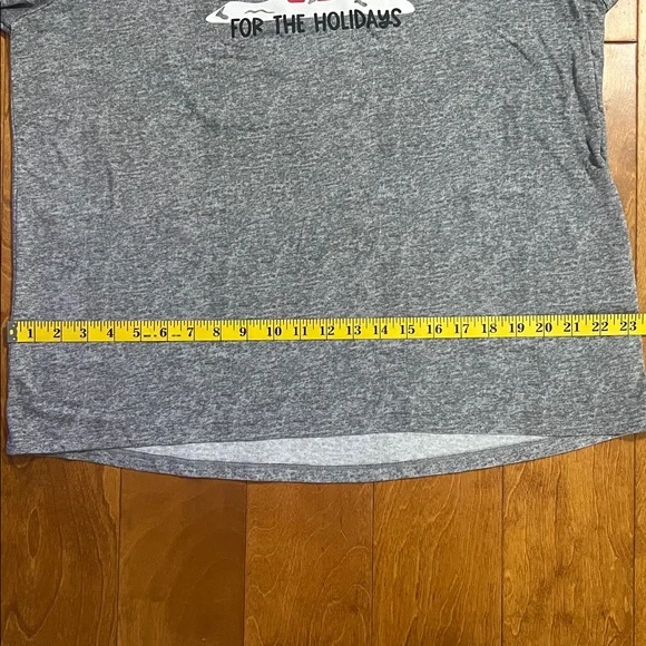 Secret Treasures Heather Gray Long Sleeve Pajama Top Gnomes Holidays Novelty - Picture 5 of 7